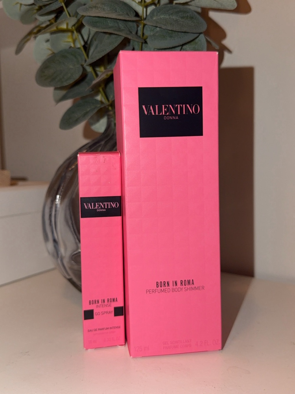 Valentino Born in Roma Perfumed Body Shimmer